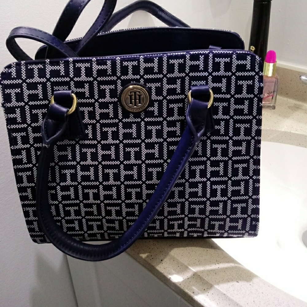 Tommy Hilfiger purse